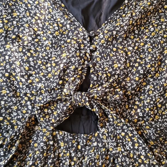 Abercrombie & Fitch Faux Wrap Dress - Picture 2 of 4